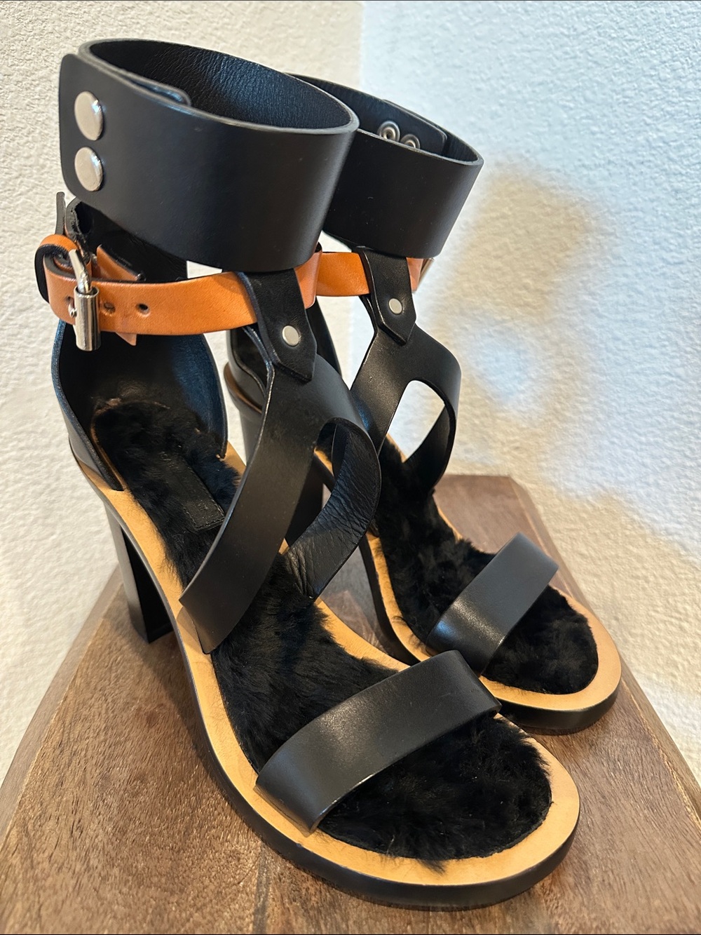 New! Isabel Marant "Jenyd" Shearling-Lined Leather Heel Sandals Size 40 US 9-9.5